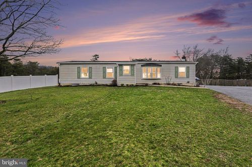 1011 Cranes Gap Rd, CARLISLE, PA, 17013-9653 | Card Image