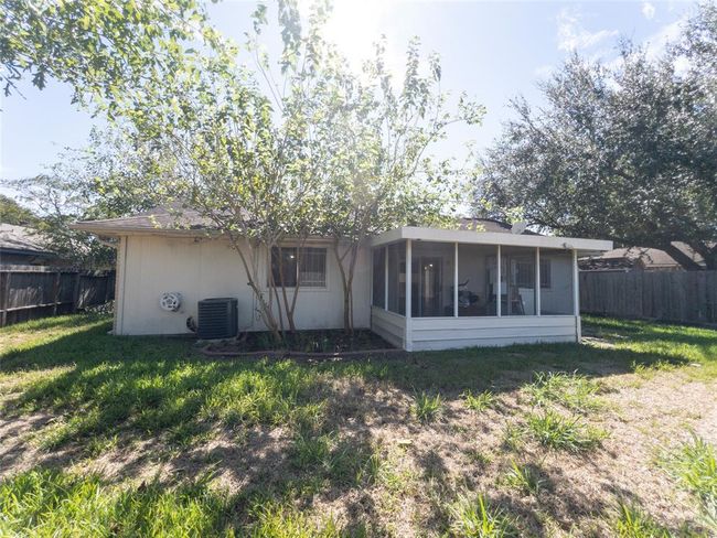 2907 Helmsley Dr, House other with 4 bedrooms, 2 bathrooms and null parking in Pearland TX | Image 27