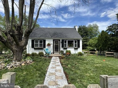 105 Green St, GREEN LANE, PA, 18054-2263 | Card Image