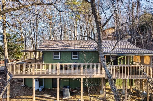 1720 Silver Poplar Ln, Sevierville, TN, 37876-8950 | Card Image