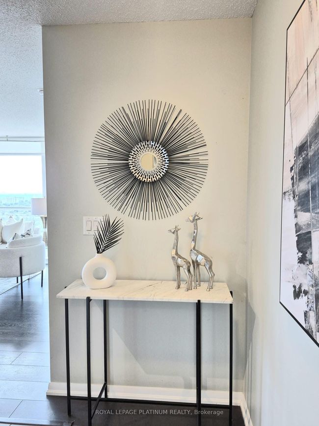1611 - 830 Lawrence Ave W, Condo with 2 bedrooms, 2 bathrooms and null parking in North York ON | Image 10