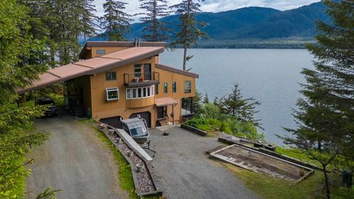 5136 Thane Road, Juneau, AK, 99801 | Card Image