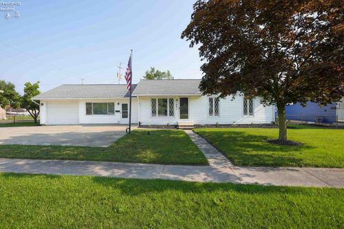 1401 E State St, Port Clinton, OH, 43452-1333 | Card Image