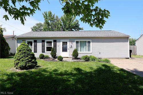 556 Keys Dr, Elyria, OH, 44035-2805 | Card Image