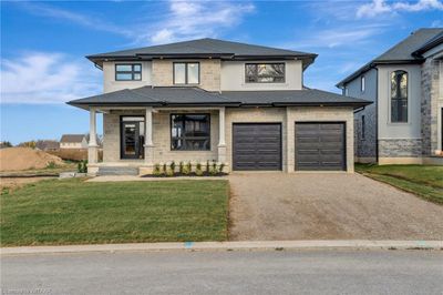 62 Sunview Dr, House other with 4 bedrooms, 2 bathrooms and 4 parking in Norwich ON | Image 1