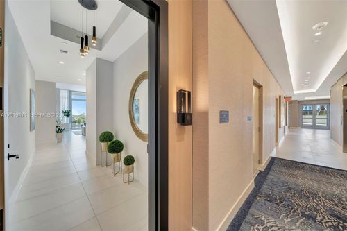403-153 N Seabreeze, Fort Lauderdale, FL, 33304 | Card Image