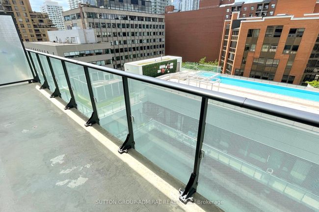 901 - 161 Roehampton Ave, Condo with 2 bedrooms, 1 bathrooms and null parking in Toronto ON | Image 23