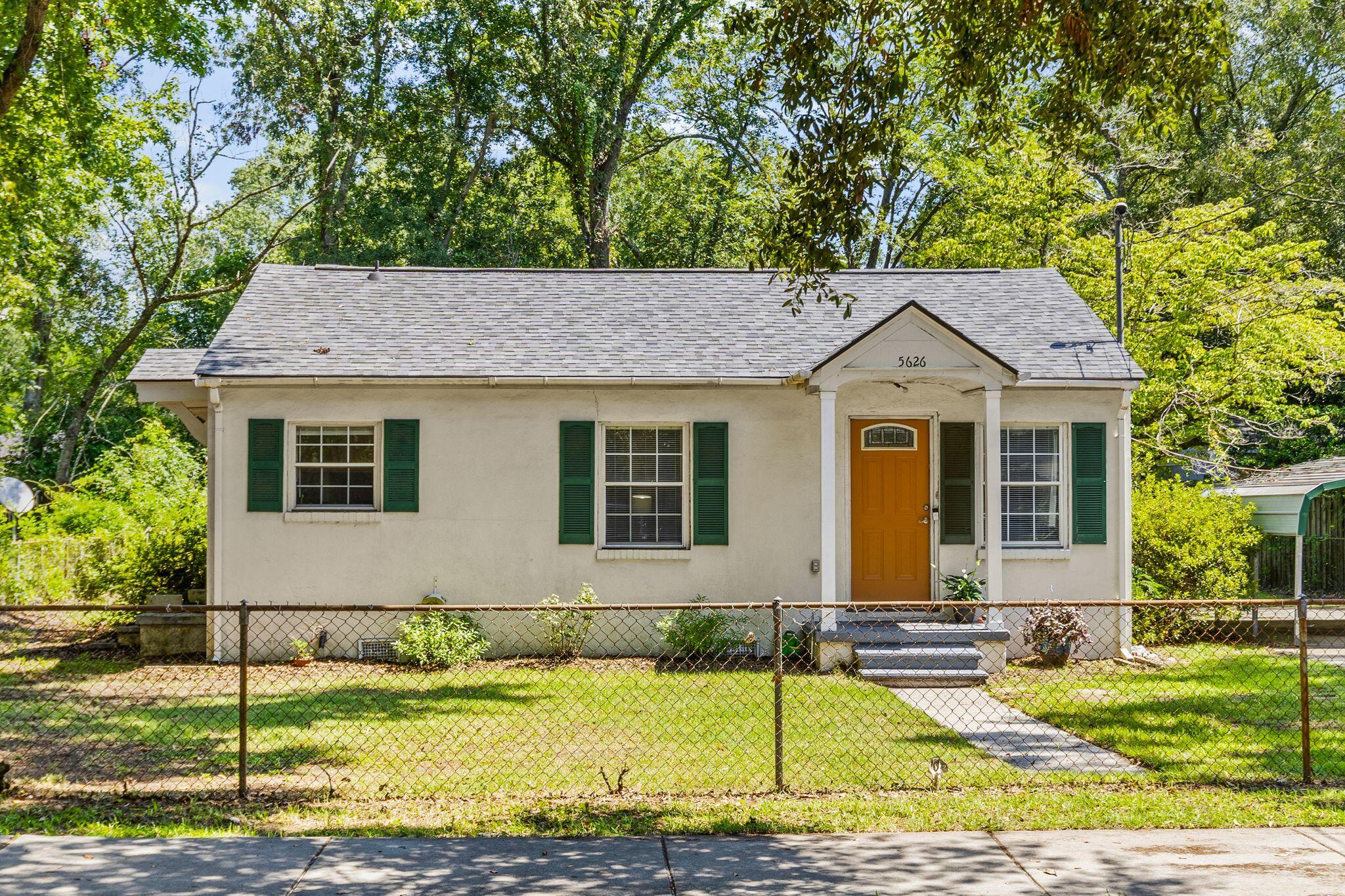 Residential in North Charleston