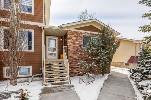 111-323 4th Ave, Strathmore, AB, T1P1B5 | Card Image