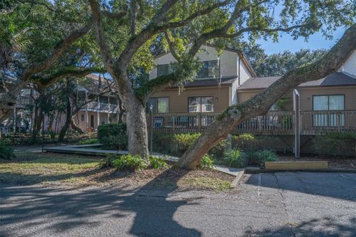 v-2-2892 Forest Ridge Dr, Fernandina Beach, FL, 32034-0413 | Card Image