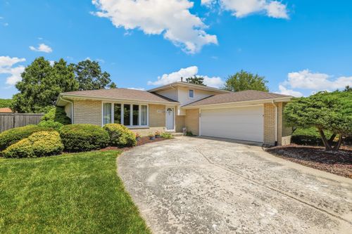 8840 Terry Dr, Orland Park, IL, 60462-2230 | Card Image