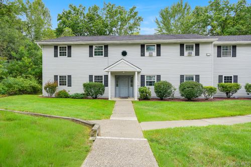 c-11 Field Ct, Fishkill, NY, 12524-2612 | Card Image