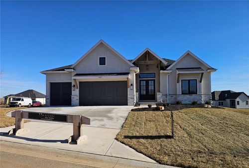 11211 S Gleason Rd, Olathe, KS, 66061 | Card Image