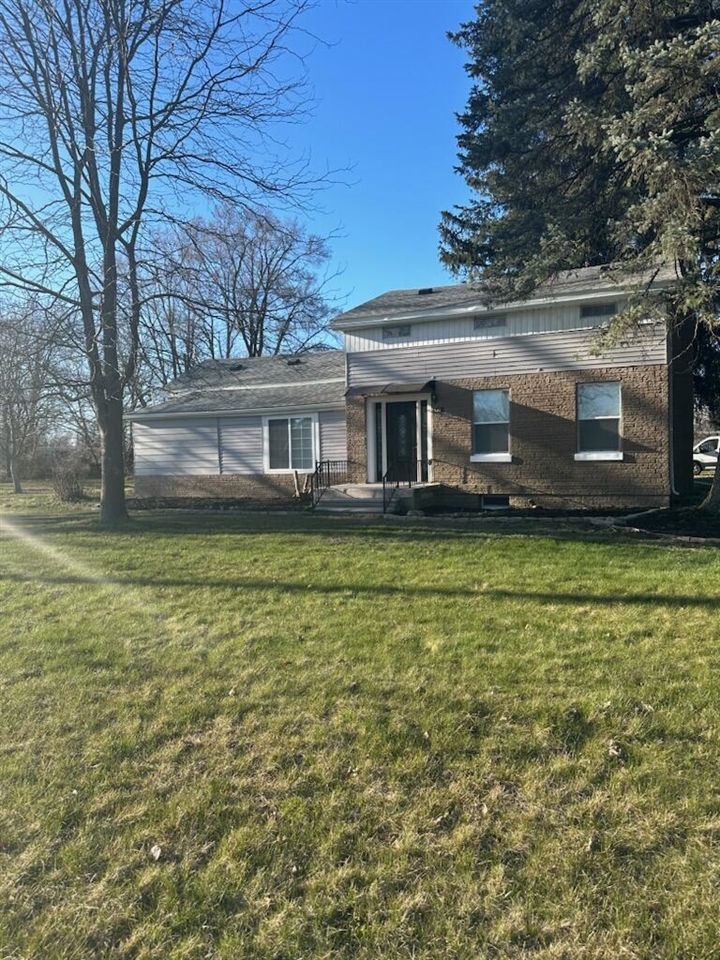 Holmes Rd, Ypsilanti, MI 48198