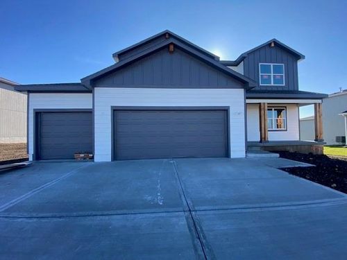 18703 W 193rd St, Spring Hill, KS, 66083-8623 | Card Image