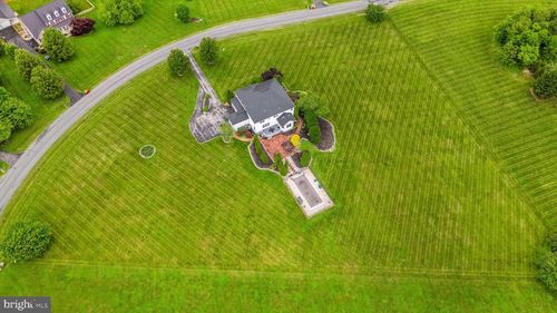 122 Equestrian Cir, SHENANDOAH JUNCTION, WV, 25442-4009 | Card Image