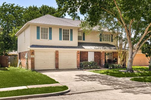 16818 Basewood Ct, Sugar Land, TX, 77498-4662 | Card Image