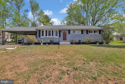 1224 Manatawny St, POTTSTOWN, PA, 19464-3513 | Card Image