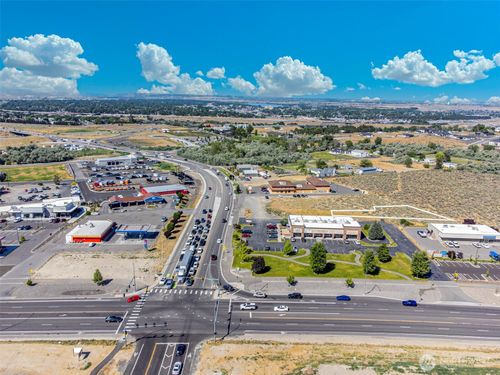 1000 Queensgate Dr, Richland, WA, 99352-9126 | Card Image