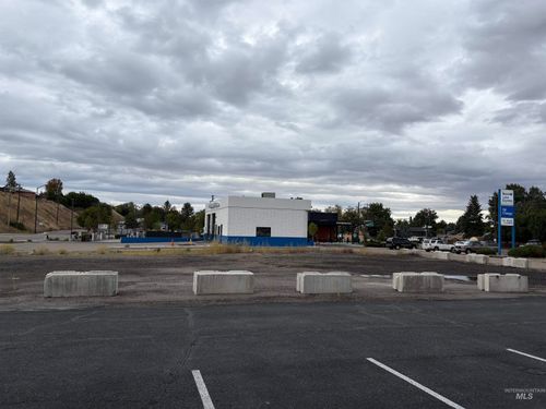 TBD W Chinden Blvd, Garden City, ID, 83714 | Card Image