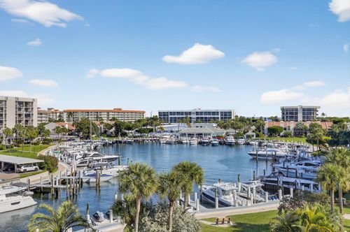 f507-2697 N Ocean Blvd, Boca Raton, FL, 33431-3702 | Card Image