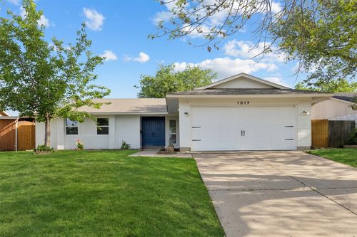 1017 Mountview Dr, Carrollton, TX, 75006-3911 | Card Image