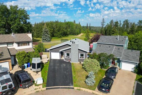 120 Gladue Bay, Fort Mcmurray, AB, T9K1T8 | Card Image