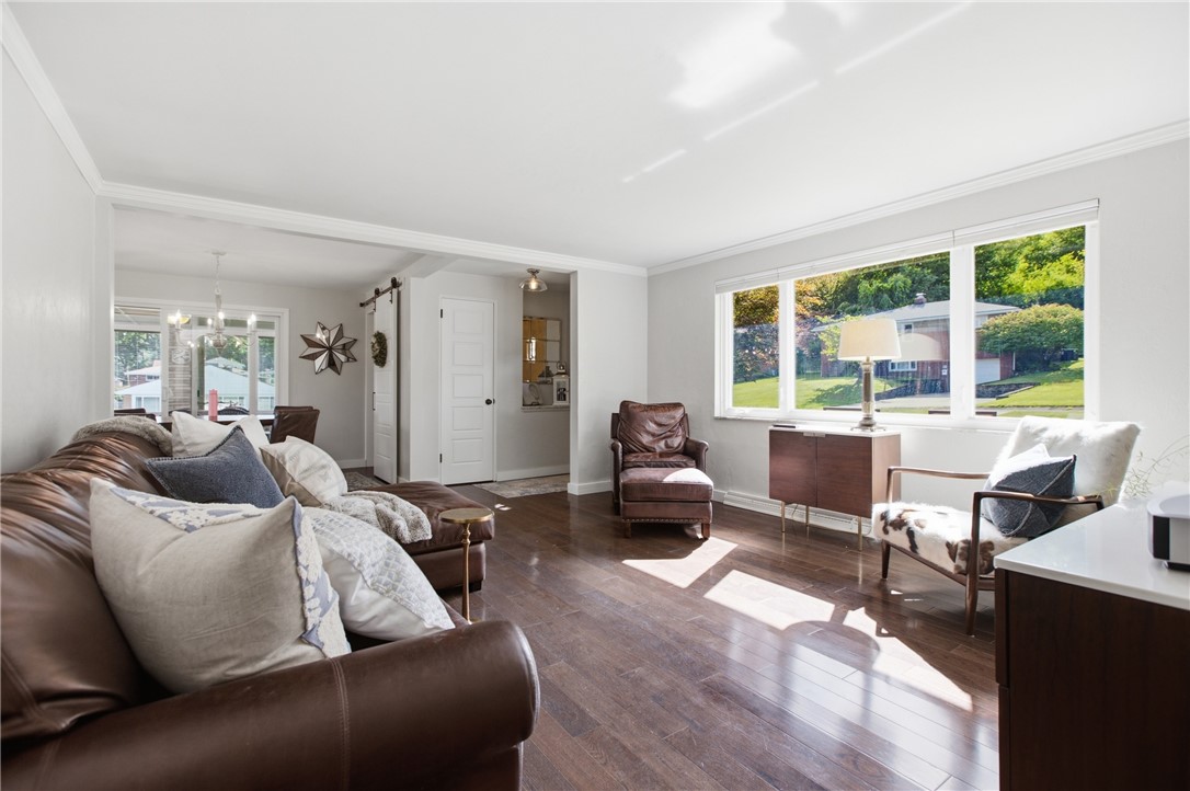 Residential in Carnegie 5