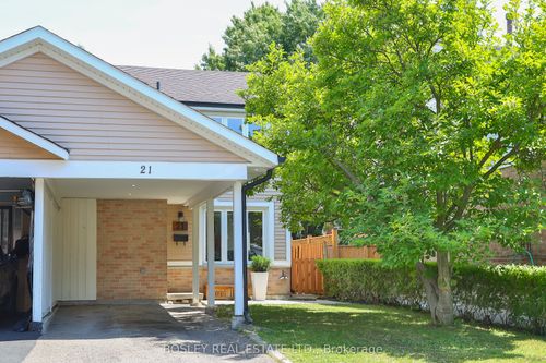 21 Courtleigh Sq, Brampton, ON, L6Z1J2 | Card Image
