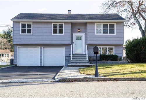 58 Hauppauge Rd, Hauppauge, NY, 11788-3505 | Card Image