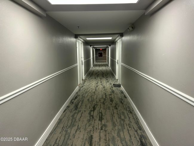 213-1909 S Atlantic 2nd floor hallway | Image 12