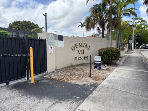 15-3190 Bird Ave, Coconut Grove, FL, 33133-4437 | Card Image