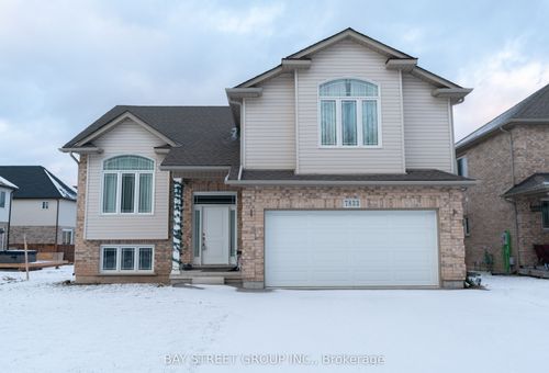 {{alt}} | Card Image