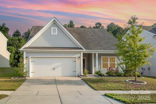 3156 Pinehills Way, Mount Holly, NC, 28120-0375 | Card Image