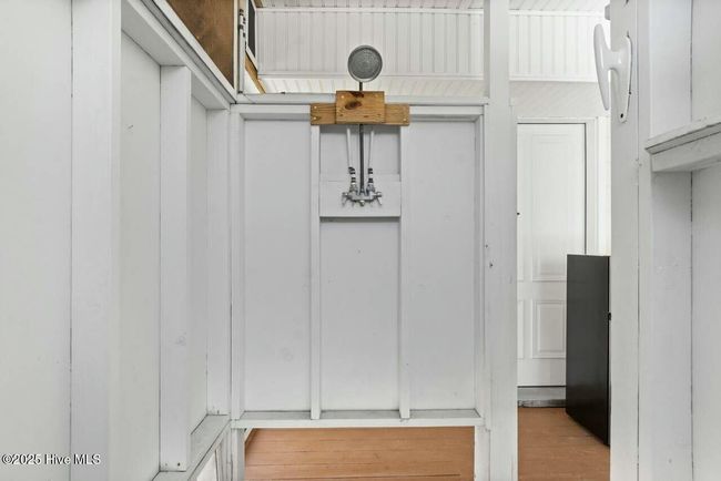 Enclosed Outdoor Shower | Image 23