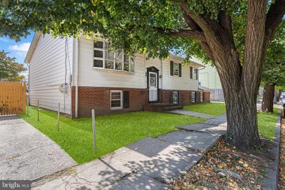 1021 Genesee Street, House other with 2 bedrooms, 2 bathrooms and null parking in Trenton NJ | Image 1