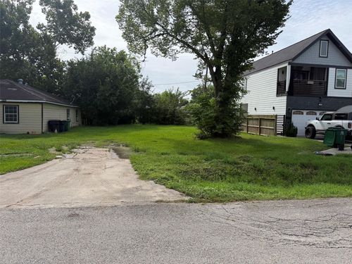 7239 Conley St, Houston, TX, 77021-5810 | Card Image