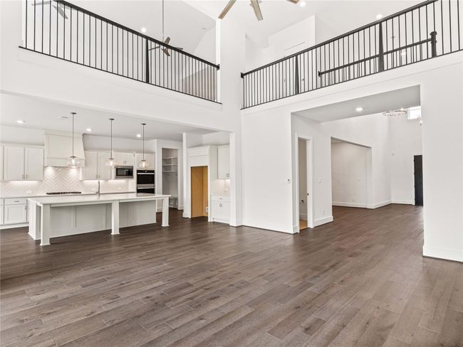 Pomona_Executive_Veronica_72_Living Room_02 | Image 4