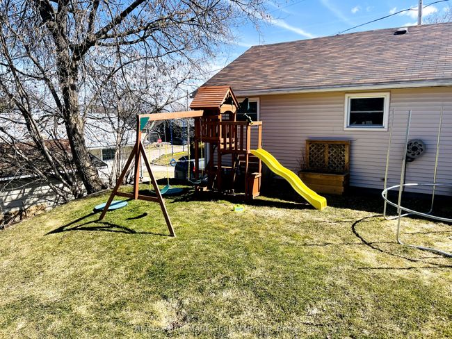 38 William Meek Dr, House other with 3 bedrooms, 1 bathrooms and 2 parking in Braeside ON | Image 25