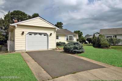 16 Leighton Court, Home with 2 bedrooms, 2 bathrooms and null parking in Toms River NJ | Image 3