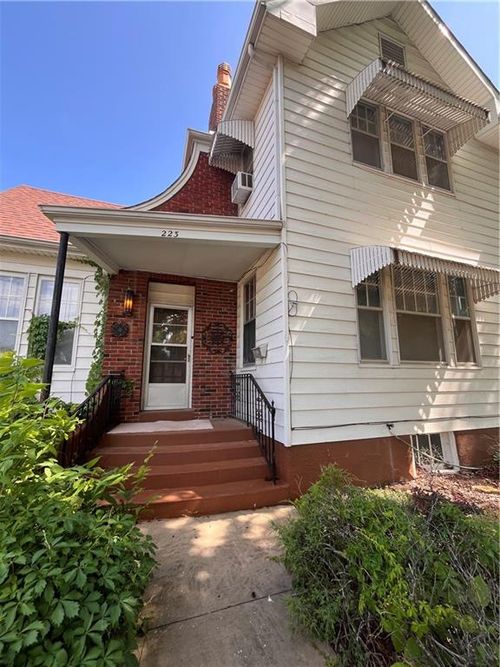 223 S Eddy St, Fort Scott, KS, 66701-3234 | Card Image
