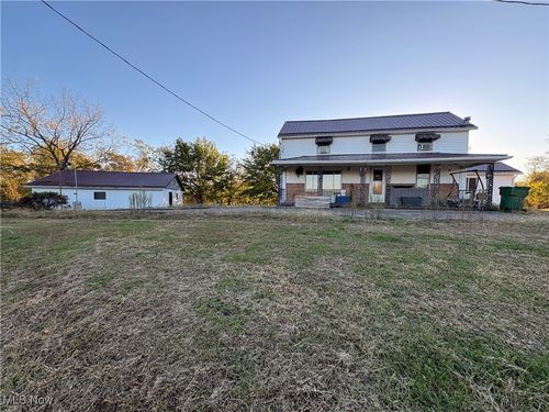 33855 State Route 800, New Matamoras, OH, 45767-9372 | Card Image
