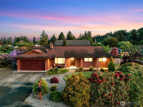 705 N Glenn St, Montesano, WA, 98563-1915 | Card Image