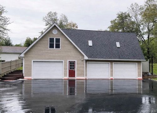 70 Camp Dr, Rhinebeck, NY, 12572-3260 | Card Image