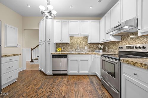 6423 New Market Way, Raleigh, NC, 27615-6823 | Card Image