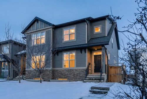 3524 41 St Sw, Calgary, AB, T3E3L5 | Card Image