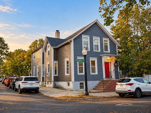 39 Sycamore St, New Bedford, MA, 02740-6535 | Card Image
