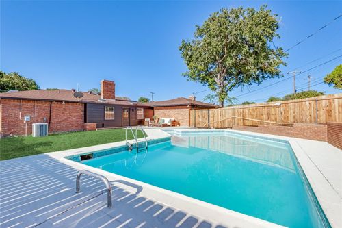 4714 Crownpoint Cir, Dallas, TX, 75232-1248 | Card Image