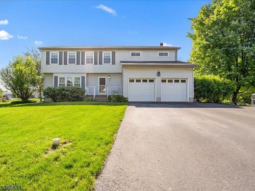 5 Portsmouth Ct, Flemington, NJ, 08822-1884 | Card Image