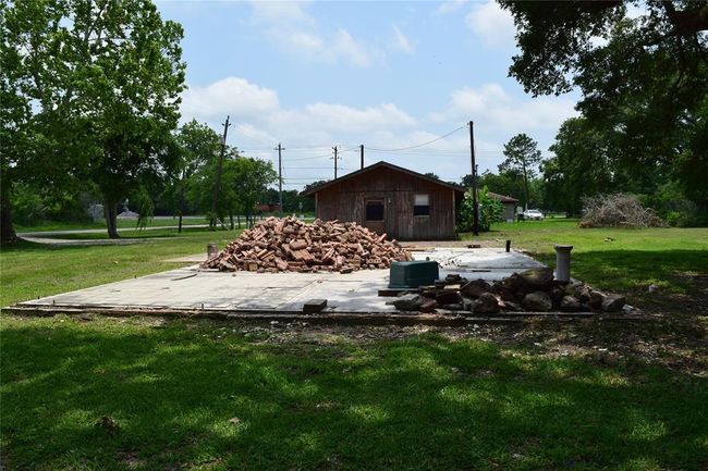 Previous home foundation slab | Image 9